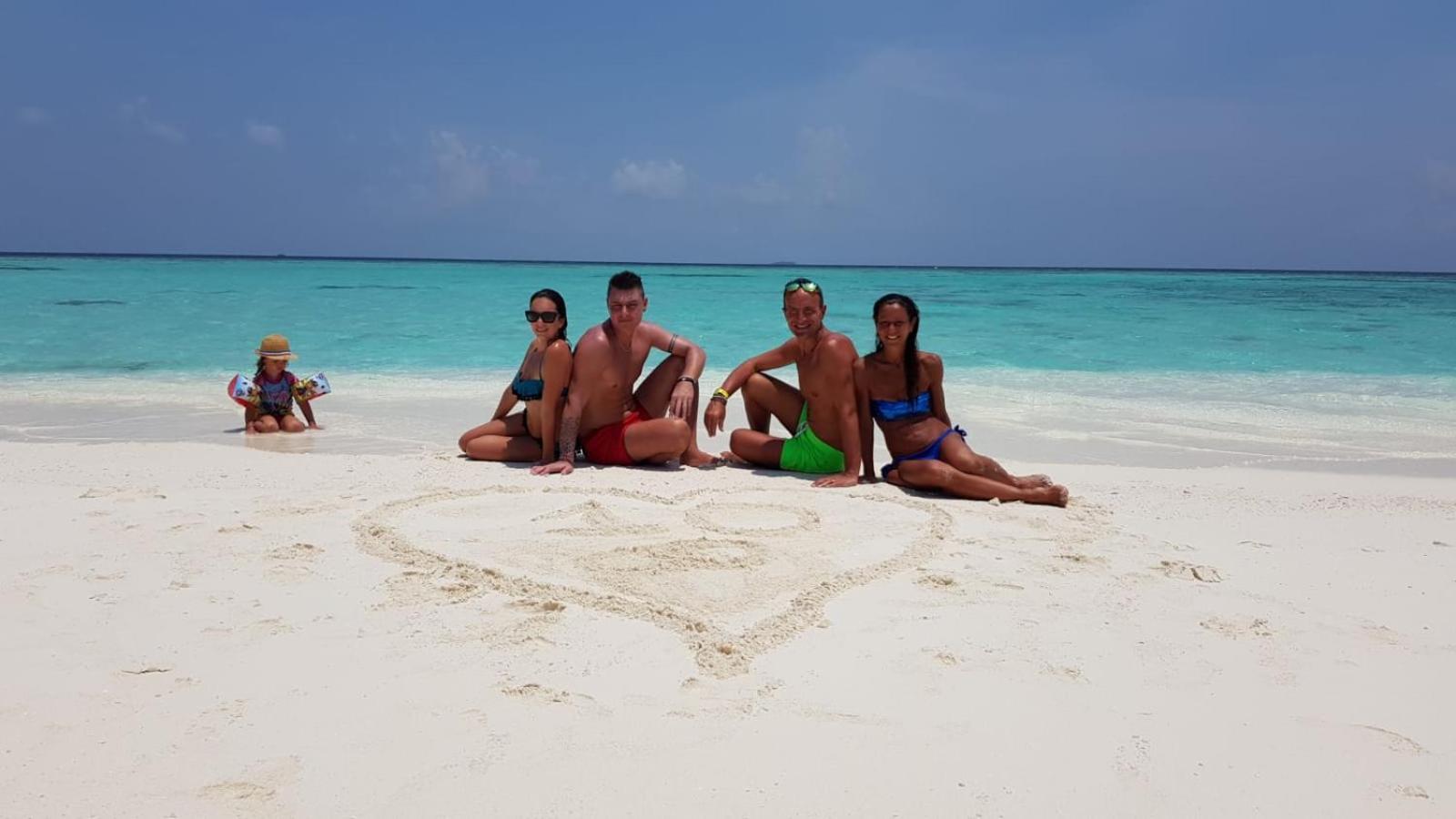 Asia Inn Maldives Hangnaameedhoo ภายนอก รูปภาพ
