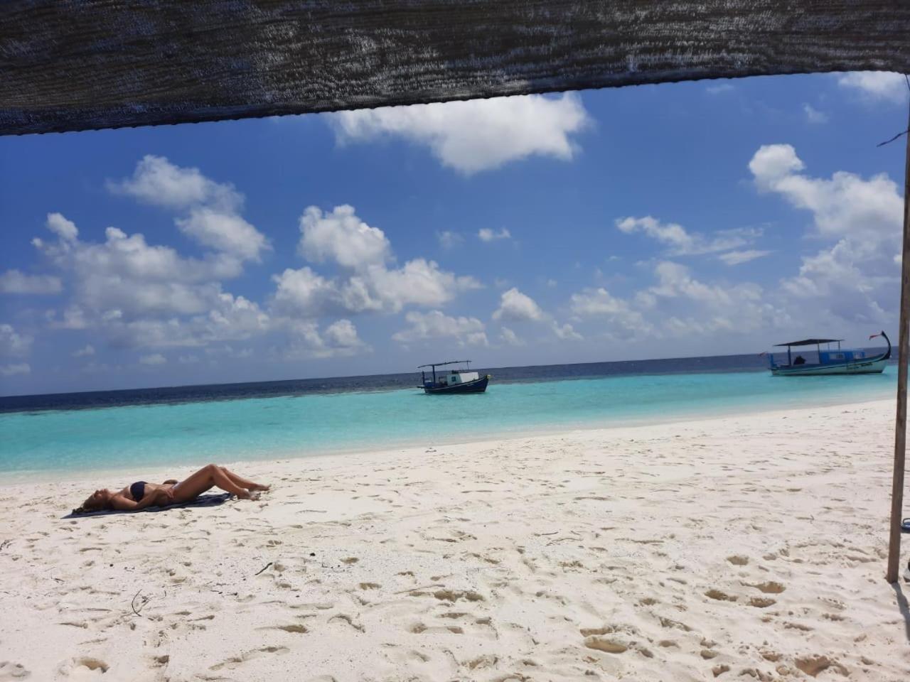 Asia Inn Maldives Hangnaameedhoo ภายนอก รูปภาพ